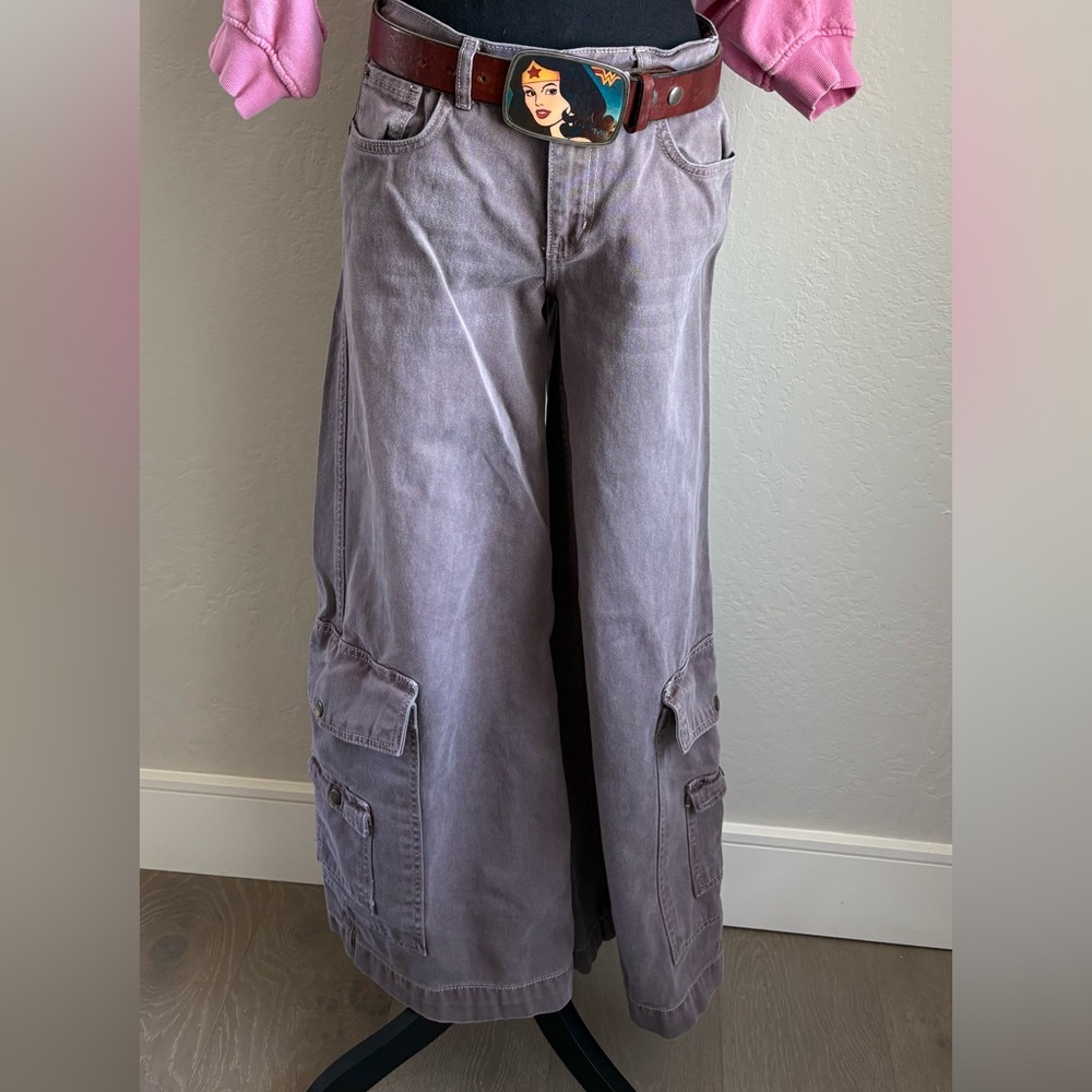 BDG Wide Leg Cargo Jeans in Faded Brown